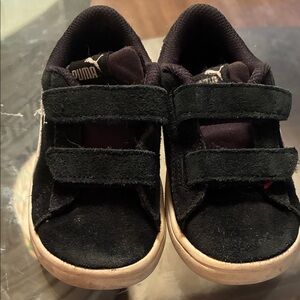 Puma Kids Black Velcro Sneakers